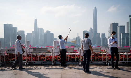 IMF bất ngờ nâng dự báo tăng trưởng kinh tế toàn cầu