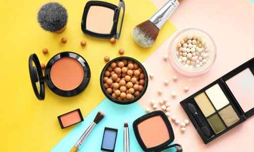 Phụ nữ trung lưu tại Việt Nam chi nửa triệu mỗi tháng để trang điểm 