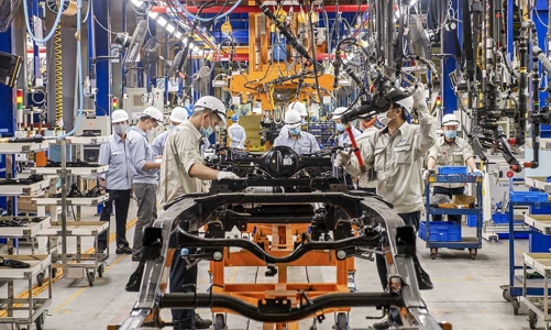 PMI tăng điểm trong tháng 7, ngành sản xuất Việt Nam đã có dấu hiệu ổn định