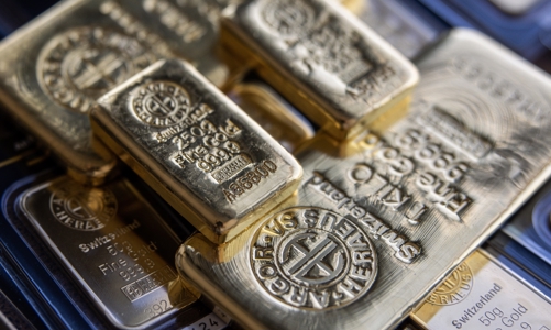 Giá vàng xuống đáy gần 1 tháng do đồng USD tăng mạnh