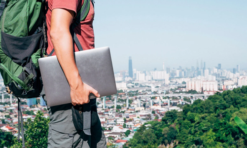 Có nên khuyến khích lối sống du mục kỹ thuật số?