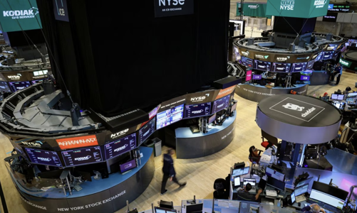 Chứng khoán Mỹ “đỏ lửa” trước ngày công bố báo cáo lạm phát, giá dầu lập đỉnh mới