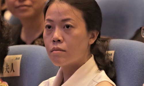 Nữ tỷ phú giàu nhất Trung Quốc liệu có bỏ tiền túi cứu công ty sắp vỡ nợ?