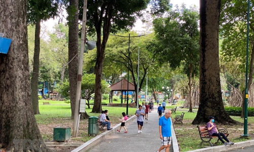 Gần 400 công viên tại TP.HCM không có bãi đậu xe