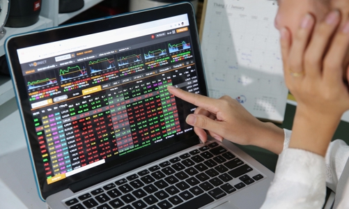 Điểm danh loạt cổ phiếu hưởng lợi nhờ hoãn thi hành một số điều khoản của Thông tư 06 