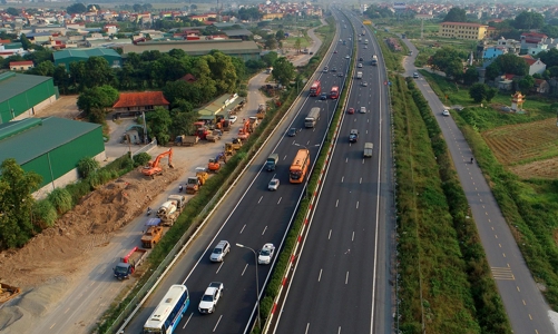 Phát huy tối đa hiệu quả đầu tư các tuyến đường bộ cao tốc để tạo không gian phát triển mới
