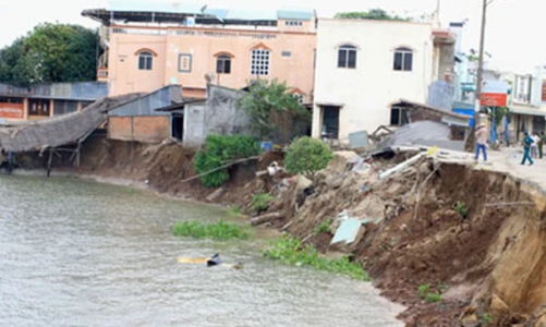 Đề xuất bổ sung 4.000 tỷ đồng hỗ trợ các địa phương phòng, chống sạt lở bờ sông, bờ biển