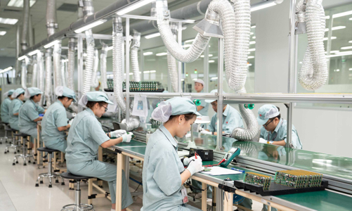 Phát triển công nghiệp ICT trong khu vực không đồng đều