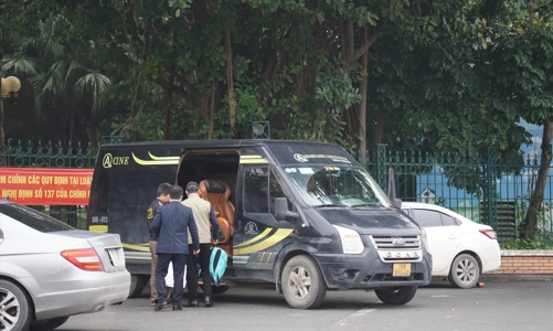 Đề xuất phương án “dẹp” xe hợp đồng trá hình