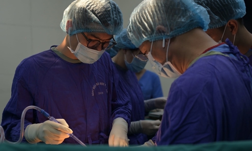 Tập trung cứu chữa, chưa thu các khoản phí của người bệnh vụ cháy chung cư mini tại Hà Nội