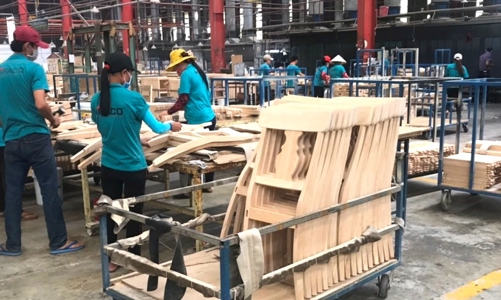Xuất khẩu gỗ tăng trở lại từ đầu quý 3/2023, nhiều doanh nghiệp tăng ca, tuyển thêm lao động