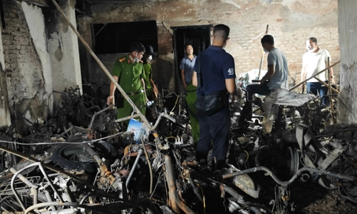 Công an Hà Nội: Vụ cháy chung cư mini do chập điện xe máy