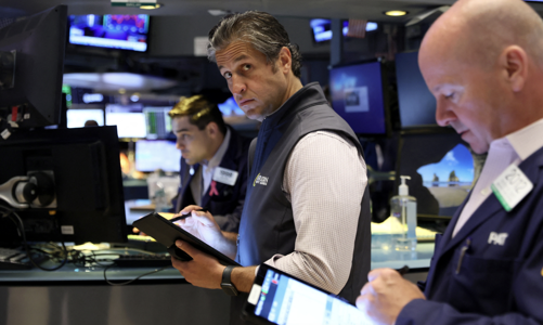 Chứng khoán Mỹ phục hồi nhẹ sau 4 phiên giảm liên tiếp, giá dầu giằng co