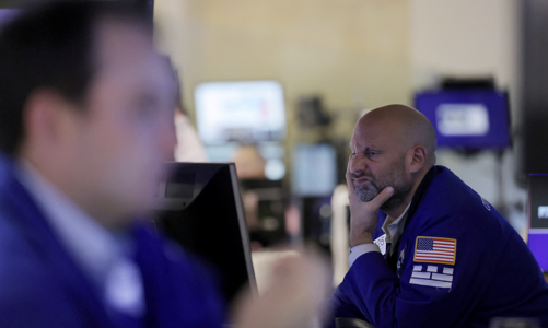 Chứng khoán Mỹ hoàn tất tháng giảm mạnh nhất từ đầu năm, giá dầu tăng 28% trong quý 3