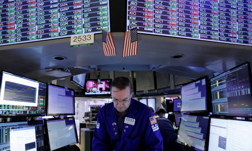 Chứng khoán Mỹ “hụt hơi” phiên đầu tháng, giá dầu rớt xuống đáy 3 tuần