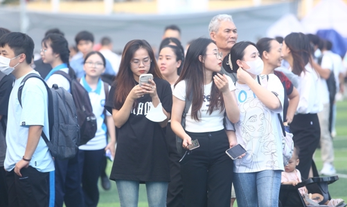 Giới trẻ đón sóng chuyển đổi số của ngân hàng