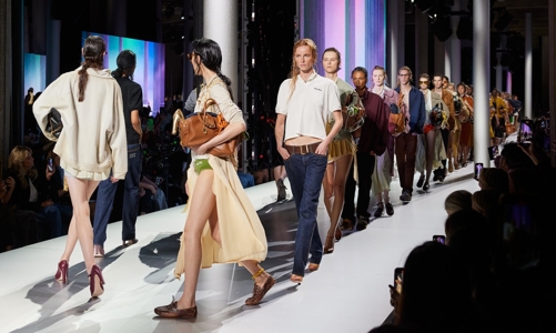 Miu Miu đóng góp vào sự tăng trưởng kỷ lục của tập đoàn Prada