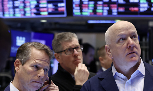 Chứng khoán Mỹ bán tháo vì lợi suất trái phiếu tăng vọt, giá dầu nhảy 2%