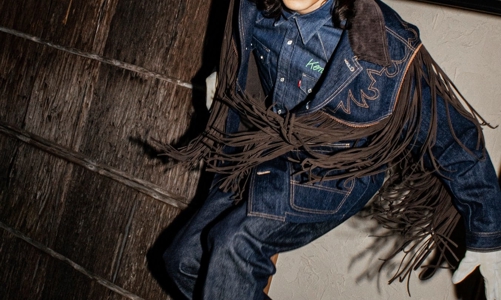 Denim thu hút giới trẻ, trở thành xu hướng dẫn đầu mùa Thu - Đông 2023