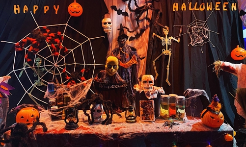 Thị trường Halloween: Đồ chơi vắng khách, bí ngô trang trí “cháy hàng”