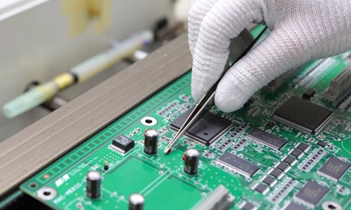 Dấu hỏi về chất lượng công tác hoàn thuế VAT và độ rủi ro của 4 lĩnh vực bị soi xét