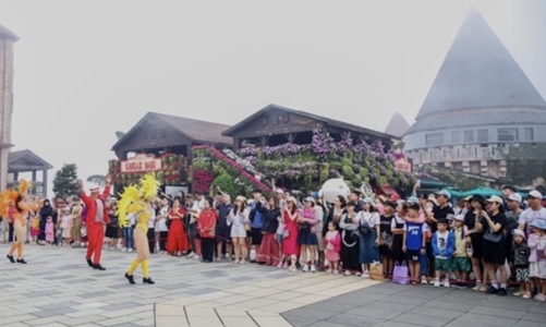 Khách du lịch đến Đà Nẵng tăng 96,6% so với cùng kỳ năm trước