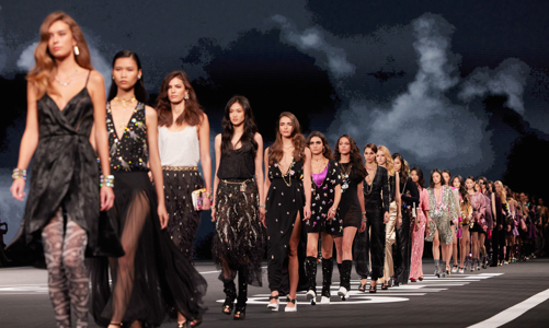 Show diễn Thâm Quyến tiết lộ gì về chiến lược kinh doanh của Chanel tại Trung Quốc?