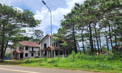 Kon Tum công khai xử lý tham nhũng, vi phạm đất đai