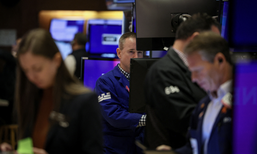 Chứng khoán Mỹ xanh rực sau báo cáo lạm phát, giá dầu đuối sức