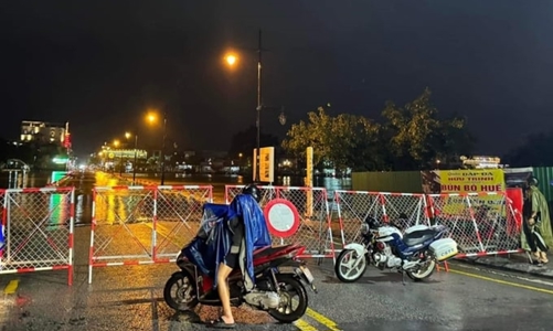 Mưa lớn gây ngập lụt và thiệt hại nặng nề tại Thừa Thiên Huế và Quảng Trị