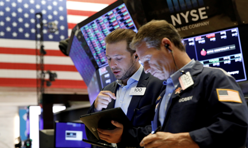 Chứng khoán Mỹ đuối sức sau chuỗi phiên tăng mạnh, giá dầu lao dốc gần 5%