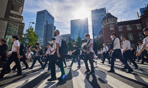 Nhật Bản “lên cơn sốt” tăng lương, chính sách tiền tệ có dễ thay đổi?