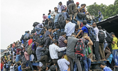 Thị trường rung lắc mạnh, nhà đầu tư cá nhân tranh thủ 