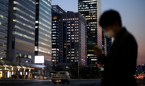 Lãi suất cao đè nặng thị trường bất động sản thương mại châu Á