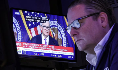 Chứng khoán Mỹ giữ đà tăng nhờ lạc quan lãi suất, giá dầu hồi thêm 3%