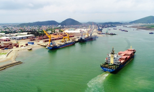 Nghệ An triển khai chính sách hỗ trợ vận chuyển hàng hóa qua  Cảng Cửa Lò