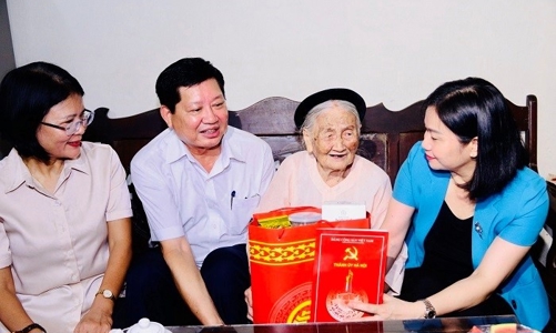 Hà Nội dành hơn 550 tỷ đồng tặng quà đối tượng chính sách dịp Tết Nguyên đán