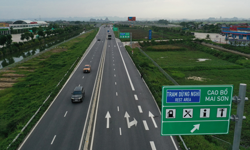 Đầu tư gần 20.000 tỷ đồng xây dựng cao tốc qua Nam Định, Thái Bình