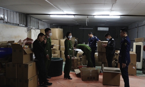 Phát hiện số lượng lớn mỹ phẩm, thực phẩm chức năng giả tại huyện Chương Mỹ