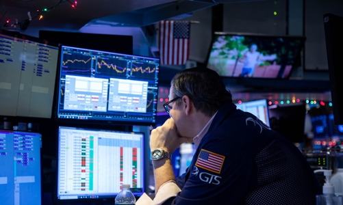 Chứng khoán Mỹ phục hồi nhẹ sau số liệu việc làm mạnh hơn dự báo, giá dầu nhảy 2%