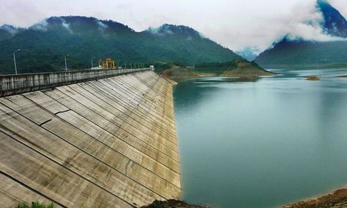 Doanh nghiệp thủy điện đầu tiên báo lãi giảm mạnh trong năm El Nino kéo dài 