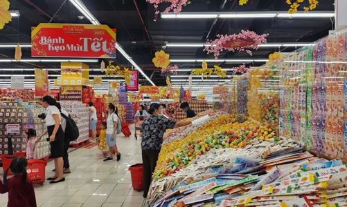 Thị trường bánh kẹo Tết Nguyên đán 2024: Hàng Việt đắt khách