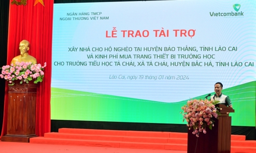 Vietcombank tài trợ xây nhà cho người nghèo và mua trang thiết bị trường học tại tỉnh Lào Cai