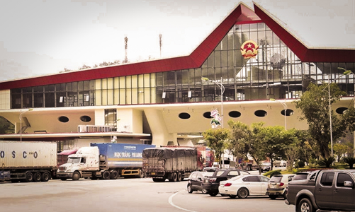 Sôi động xuất nhập khẩu biên mậu Việt – Trung dịp giáp tết Nguyên Đán