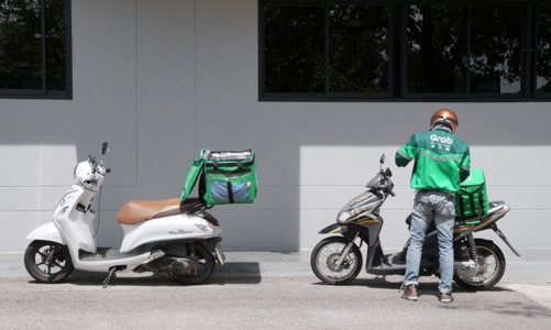 Tốc độ tăng trưởng chậm lại, các nền tảng giao đồ ăn Grab, Gojek, ShopeeFood cạnh tranh mạnh mẽ