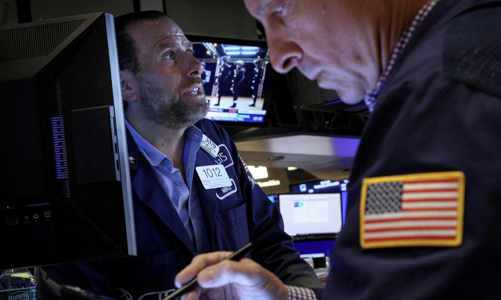 Chứng khoán Mỹ mất điểm vì số liệu lạm phát nóng hơn dự báo, giá dầu lên đỉnh 3 tháng