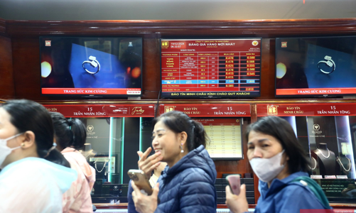 Giá vàng đảo chiều giảm nhẹ, người dân có phải xếp hàng ngày vía Thần Tài?