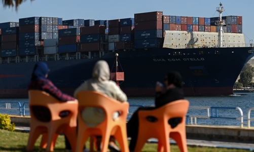 Các thương hiệu thời trang châu Âu “đứng ngồi” vì căng thẳng ở Biển Đỏ