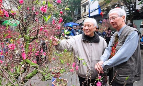 Nhu cầu mua sắm Tết, giá gạo, xăng dầu đẩy CPI tháng 2 tăng 1,04% 