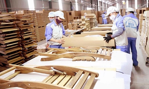 Xuất khẩu ghế ngồi năm 2023 đạt gần 3 tỷ USD, cao nhất trong các sản phẩm của ngành gỗ